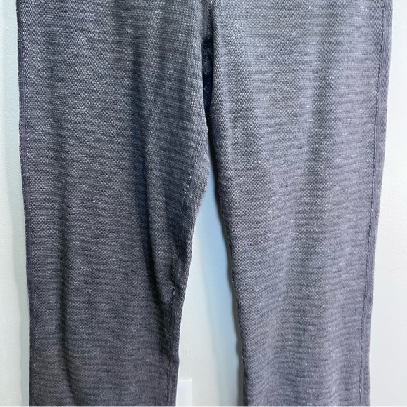 Lululemon Grey Flare Capri Pants Size 2 - Picture 4 of 11